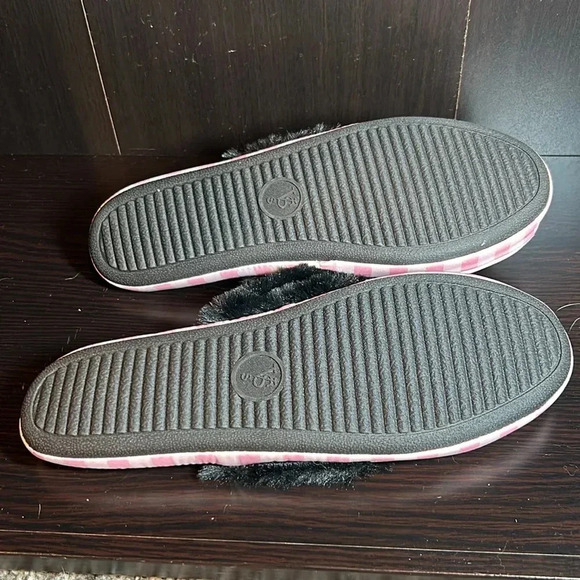 Victoria secret new slippers size small - Picture 7 of 9